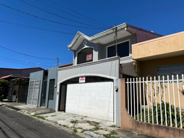 Venta de Bella Casa en Cartago / JB OFC Mls. 25-1506 en San Juan, La Unión, Cartago — $174,000