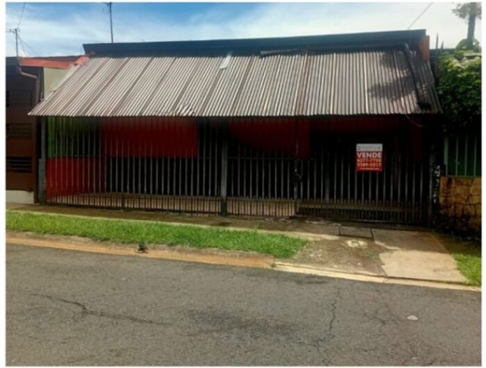 VENTA DE CASA PARA REMODELAR, HEREDIA, SAN FRANCISCO, LA LILIANA en San Francisco, Heredia — ₡ 69 000 000