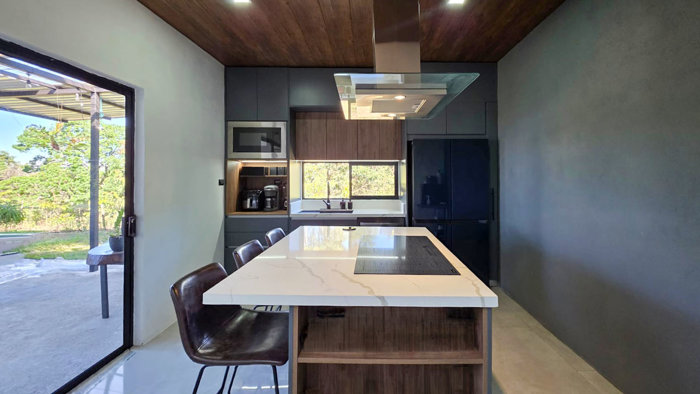 Modern Home For Sale In San Isidro, Grecia Costa Rica en Mercedes, Atenas, Alajuela — ₡ 100 000 000 - Foto 2 de 20