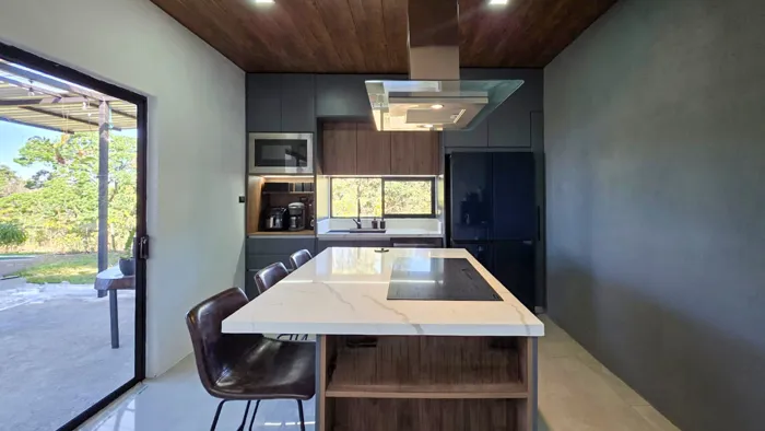 Modern Home For Sale In San Isidro, Grecia Costa Rica in Mercedes, Atenas, Alajuela — ₡ 100 000 000 - Photo 2 of 20