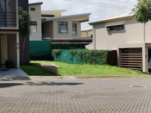 Venta de Lote en Alajuela. RAH 24-1900 en Alajuela — ₡ 32 000 000