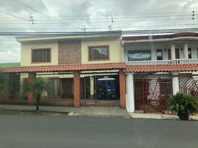 Amplia casa de una planta en Aserrí con terraza y zonas verdes #25-2025 GS en Aserrí, San José — $255,000
