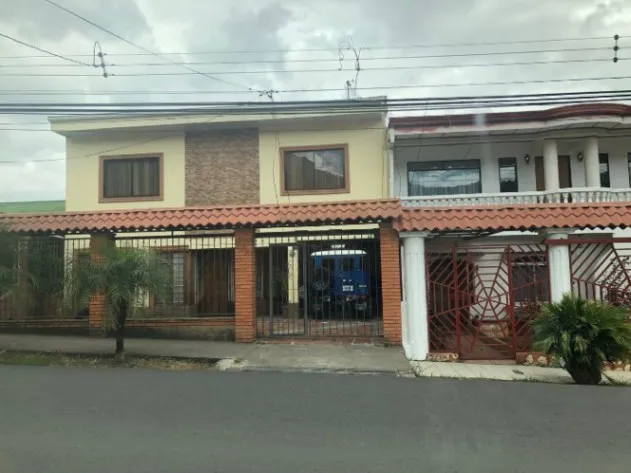 Spacious single-story house in Aserrí with terrace and green areas #25-2025 GS in Aserrí, San José — $255,000