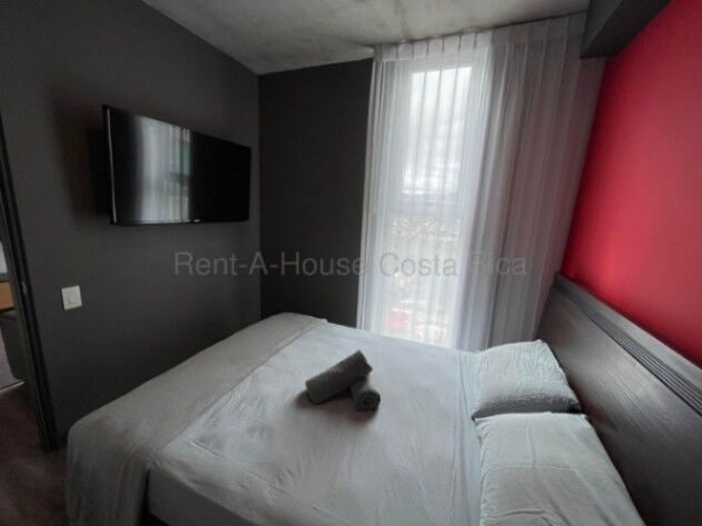 Alquiler de Apartamento Amueblado en Secret Sabana. RAH 26-2128 in Mata Redonda, San José — $1,000
