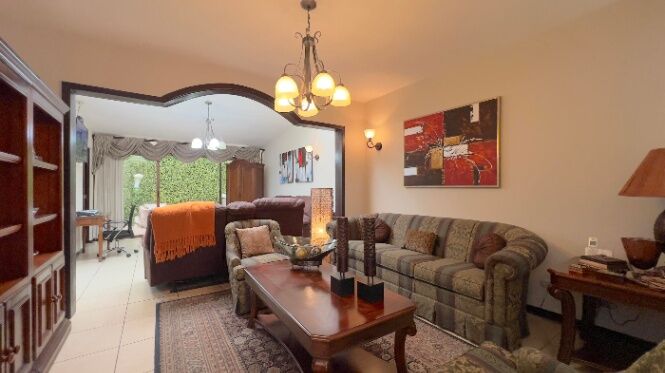 Venta de Casa de 222mt2 en Curridabat 26-945 en Curridabat, San José — $250,000