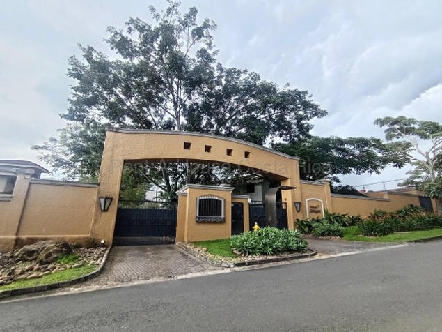 Lot for Sale in Ciudad Colón. RAH 27-1016 in Colón, Mora, San José — $146,000 - Photo 1 of 10