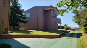 Propiedad Exclusiva con Tres Residencias de Lujo en San Ramón de Tres Ríos, Cartago-Costa Rica. en San Ramón, La Unión, Cartago — $615,000 - Foto 4 de 13