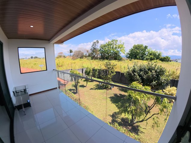 Venta Casa Lujo Santo Domingo, Heredia en Pará, Santo Domingo, Heredia — ₡ 250 000 000