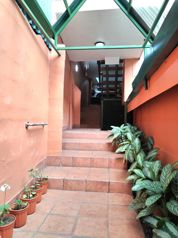 VENTA DE 2 LOCALES COMERCIALES, CASA Y APARTAMENTO, GUADALUPE, EL ALTO en Guadalupe, Goicoechea, San José — $385,000 - Foto 5 de 34