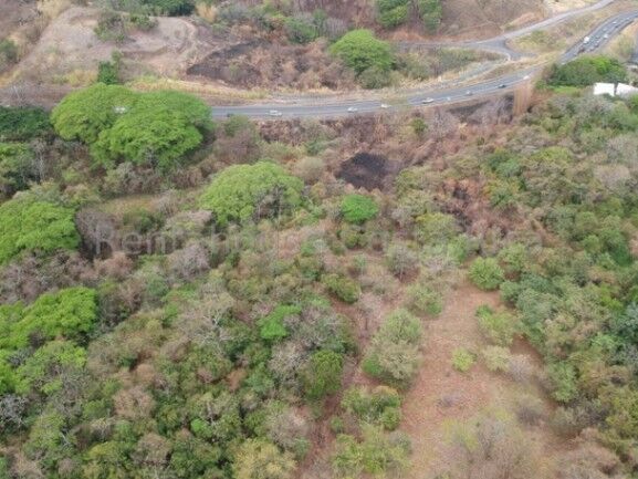Se vende amplio lote de 3 hectáreas en Brasil de Santa Ana 24-1140 in Brasil, Santa Ana, San José — $2,116,000