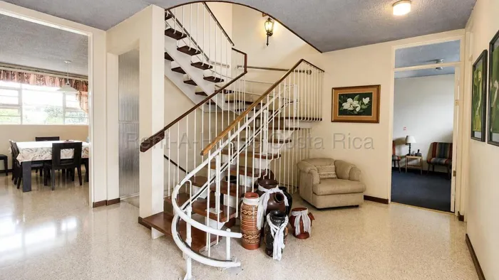CASA EN VENTA EN SAN JOSÈ MONTES DE OCA in Mercedes, Montes De Oca, San José — $345,000 - Photo 3 of 12