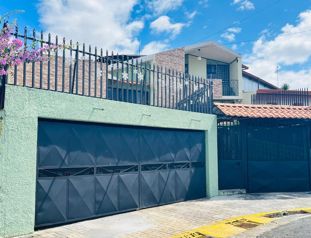 Casa + Apartamento en Venta en Heredia