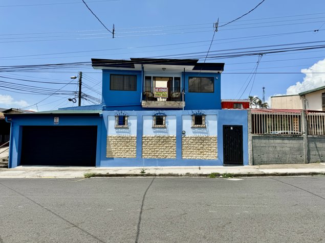 Venta de casa en Guadalupe, Ipís - Colonia Rodrigo Facio en Guadalupe, Goicoechea, San José — $210,000