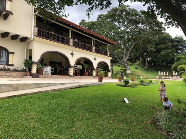 Hermosa casa en Grecia con potencial comercial en Grecia, Alajuela — ₡ 3 594 104 - Foto 3 de 23