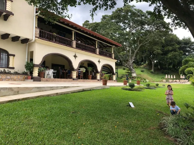 Hermosa casa en Grecia con potencial comercial in Grecia, Alajuela — ₡ 3 594 104 - Photo 3 of 23