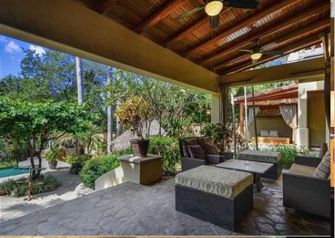 IMPRESIONANTE CASA DE PLAYA EN TAMARINDO in Tamarindo, Santa Cruz, Guanacaste — $3,700,000 - Photo 5 of 22