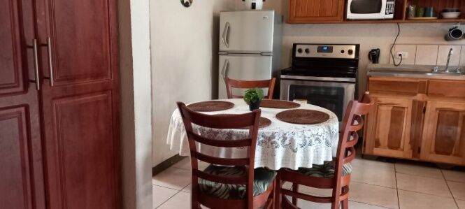 SE VENDE BELLA PROPIEDAD Y CASA EN SAN FRANCISCO DE HEREDIA.  en San Francisco, Heredia — ₡ 85 000 000 - Foto 3 de 12