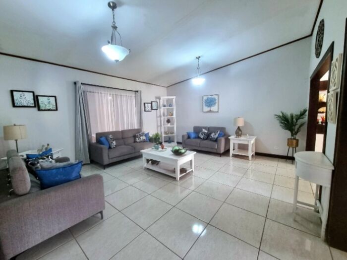 Venta de Casa en Sánchez de Curridabat. RAH 26-692 en Sánchez, Curridabat, San José — ₡ 97 000 000