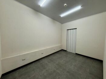 Alquiler de Local Comercial en Alajuela / Mls. 26-132 OFC JB en San Rafael, Alajuela — $1,400 - Foto 4 de 6