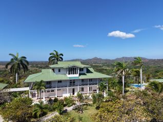 VENTA DE CASA CON GRAN TERRENO EN TAMARINDO GUANACASTE en Tamarindo, Santa Cruz, Guanacaste — $1,500,000 - Foto 4 de 41