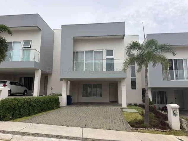 Alquiler de Casa en Escazú-San Rafael. RAH 27-221 in San Rafael, Escazú, San José — $2,700