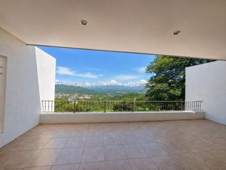 Venta de casa de lujo con piscina y entorno natural en Ciudad Colón #27-325 GS in Colón, Mora, San José — $675,000 - Photo 3 of 22
