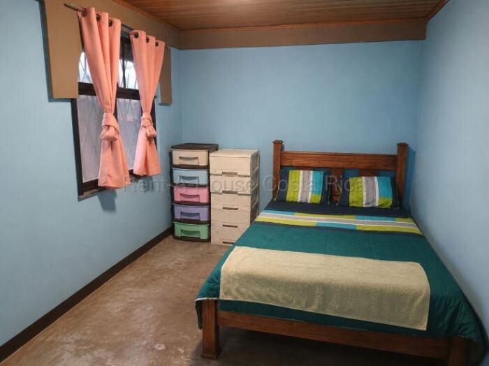 Venta | Propiedad con local comercial y 4 apartamentos en Alajuela #26-2054 GS en San Rafael, Alajuela — $250,000