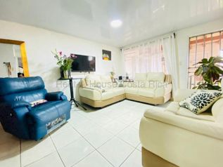 CASA EN VENTA MONTES DE OCA SAN JOSÈ en San Rafael, Montes De Oca, San José — 93 000 000 ₡ - Foto 3 de 10