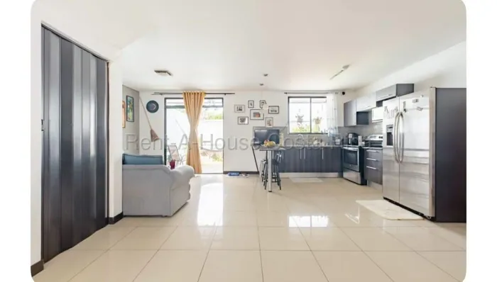 CASA EN VENTA EN ULLOA DE HEREDIA en Ulloa, Heredia — $240,000 - Foto 3 de 11