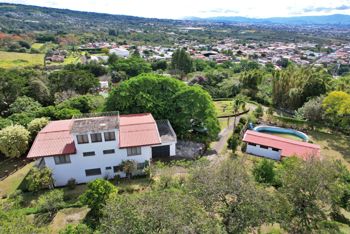 Venta quinta con vista y piscina, Santa Bárbara, Heredia. (FAU) en Purabá, Santa Bárbara, Heredia — $595,000 - Foto 2 de 20