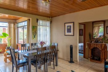 Home with a View of the Valley, 10 Minutes from the Center of Atenas en Mercedes, Atenas, Alajuela — $1,200 - Foto 5 de 22
