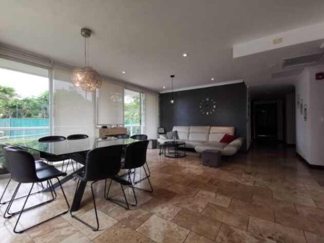 COD#25-1580 en San Rafael, Escazú, San José — $300,000