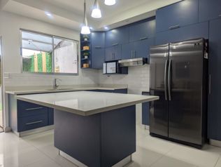 Venta de casa en Vistas de la Hacienda, Tres Ríos (ALQUILADA) en Tres Ríos, La Unión, Cartago — 100 000 000 ₡ - Foto 2 de 17