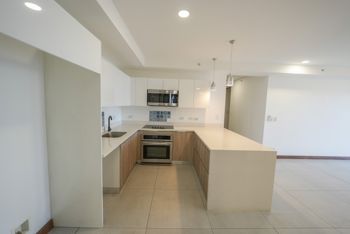 Exclusivo Apartamento de 3 Habitaciones en Hyde Park Nunciatura en Mata Redonda, San José — $3,400 - Foto 5 de 23