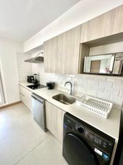 VENTA DE APARTAMENTO AMUEBLADO EN RESIDENCIAS VIVA JACÓ  en Jacó, Garabito, Puntarenas — 215 000 ₡ - Foto 4 de 13