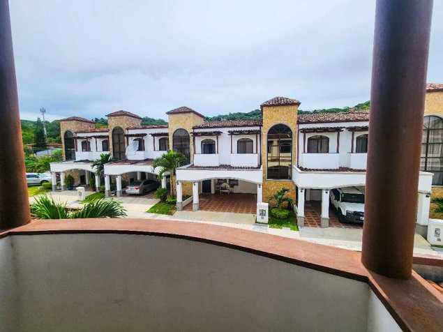 REMATE BANCARIO EN CONDOMINIO – POZOS, SANTA ANA en Pozos, Santa Ana, San José — $310,000