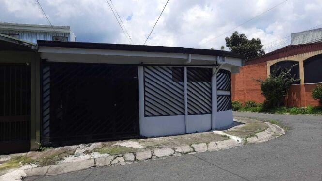 CASA EN VENTA, DESAMPARADOS .COD#23-1236 en San Juan De Dios, Desamparados, San José — ₡ 77 000 000