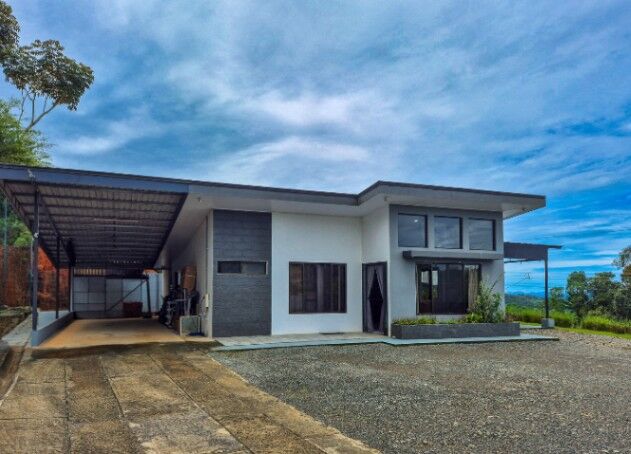 Casa de 3 Cuartos y Vista Miravalles in San Isidro De El General, Pérez Zeledón, San José — $235,000