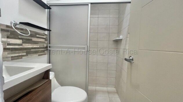 Venta de Casa en San Antonio de Alajuela. RAH 26-1924 en San Antonio, Alajuela — ₡ 69 000 000