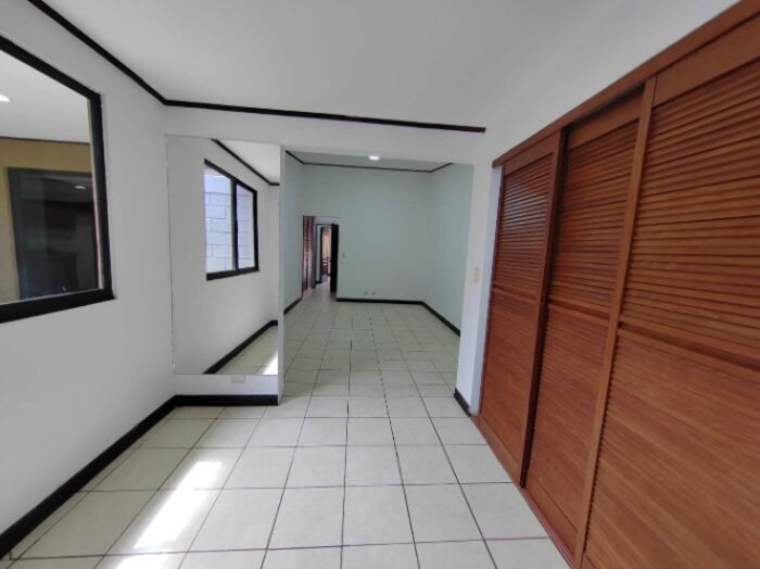 Venta Casa La Union Tres Rios 26-1428 en Tres Ríos, La Unión, Cartago — $220,000