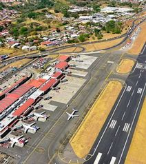 Se Alquilan Oficinas Cerca del Aeropuerto - Foto 2 de 3