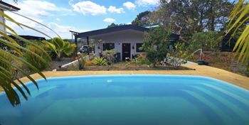 Single-Story Home for Sale in Atenas with Private Pool and 4 Bedrooms