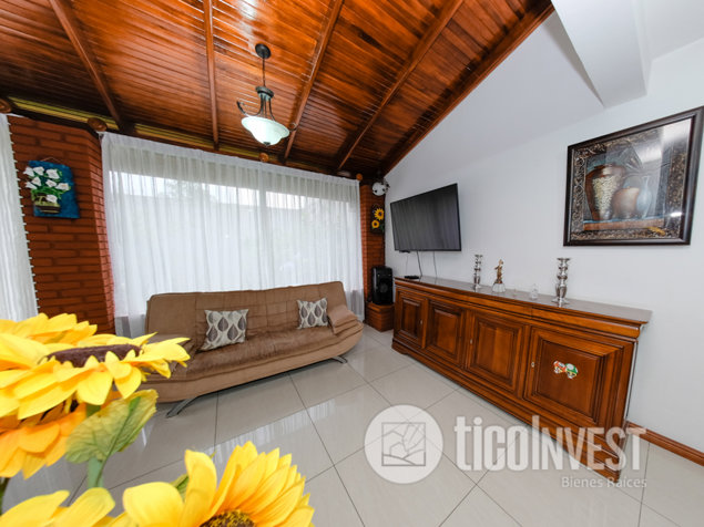 Casa en venta en Lomas de Ayarco Sur   **2247 en Curridabat, San José — $350,000 - Foto 3 de 25