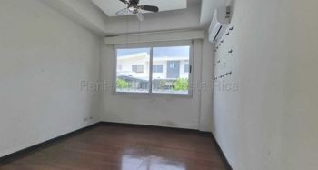 Venta de Casa en Piedades de Santa Ana. RAH 27-716 in Piedades, Santa Ana, San José — $405,000 - Photo 4 of 12