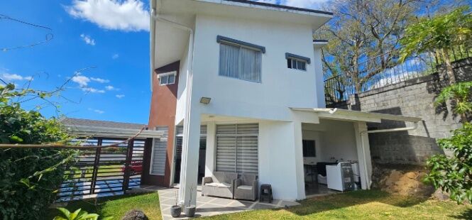 Venta de Casa en Río Segundo, Alajuela. RAH 26-1658 in Río Segundo, Alajuela — $260,000
