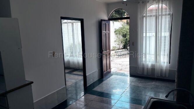 Alquiler | Apartamento de 1 habitación en Santa Ana, cerca de Ruta 27 #27-20 GS in Piedades, Santa Ana, San José — $605