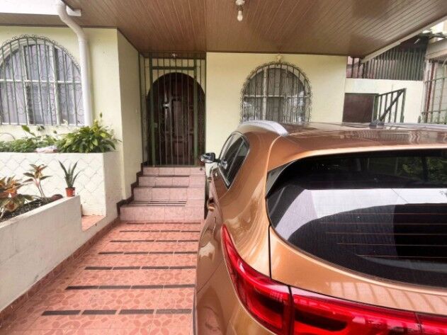 Venta de Casa + Mini Apto en San Juan de Tibás. RAH 26-786 in San Juan, Tibás, San José — $198,400
