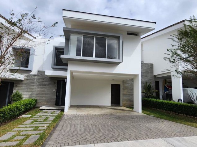 Alquiler de Casa en Condominio / Bello Horizonte de Escazú in San Rafael, Escazú, San José — $2,700