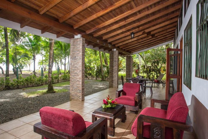 Bella casa frente al mar en Playa Matapalo Quepos en Quepos, Puntarenas — $380,000