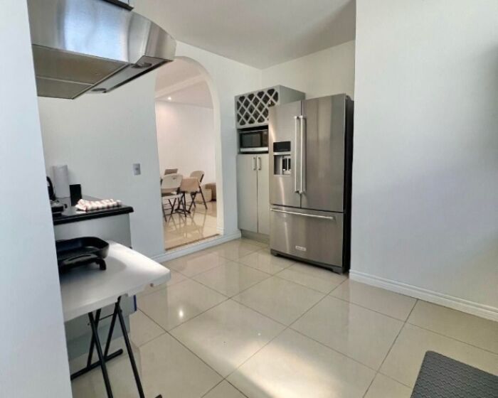 Venta de Casa en San Rafael de Escazú. RAH 26-54 en San Rafael, Escazú, San José — $215,000
